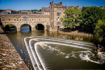 Pulteney bridge over river Avon